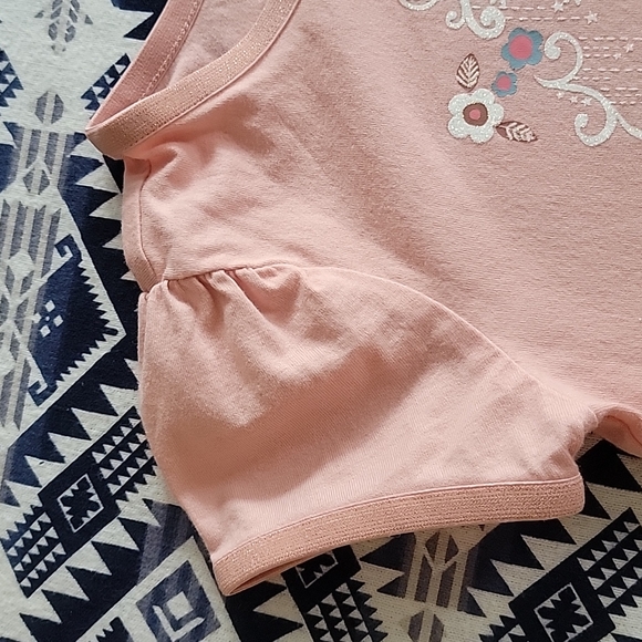 Hanna Andersson Blush with Sparkle Trim Tee - Picture 4 of 8